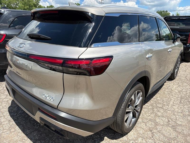 Infiniti QX60 LUXE AWD 2024