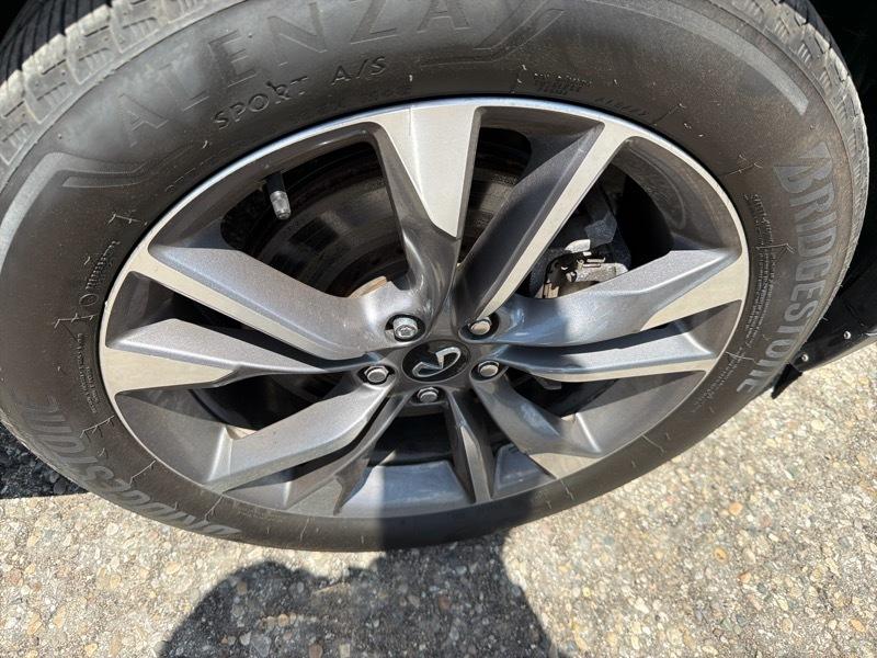 Infiniti QX60 LUXE AWD 2024