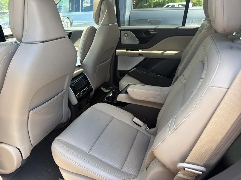Lincoln Aviator Reserve AWD 2023