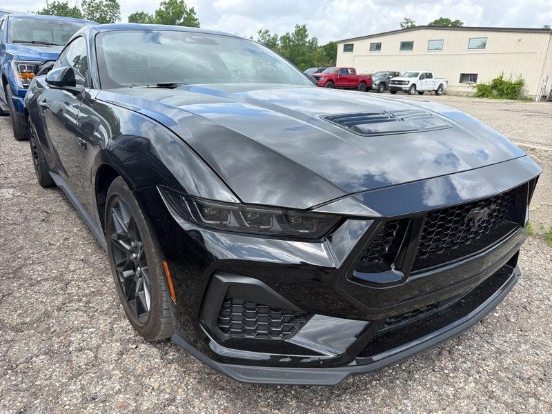 Ford Mustang  2024