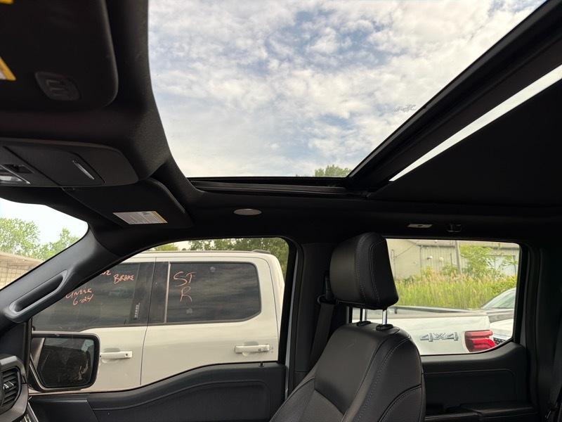 Ford F-150 4WD SuperCrew 145" Lariat 2024