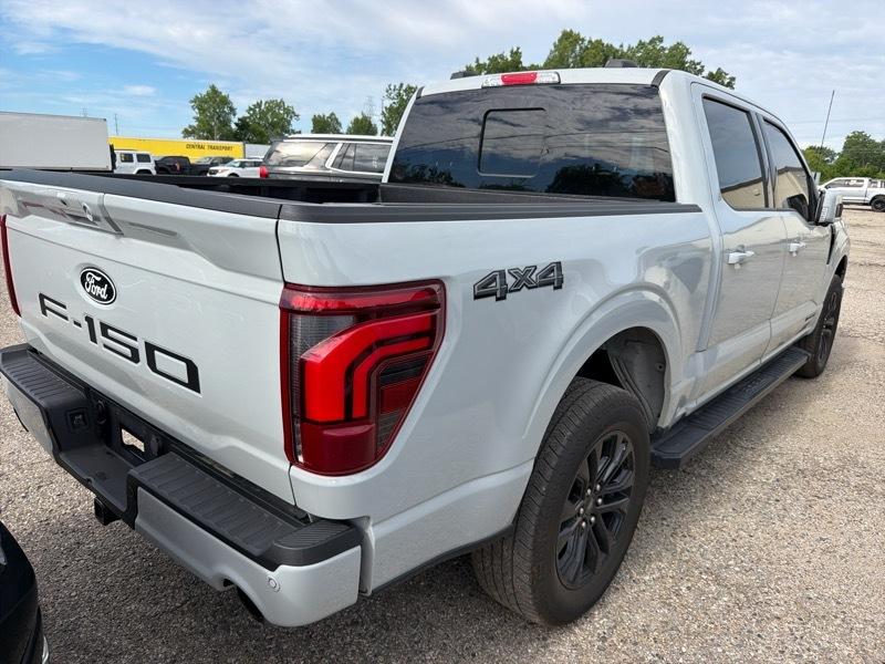Ford F-150 4WD SuperCrew 145" Lariat 2024
