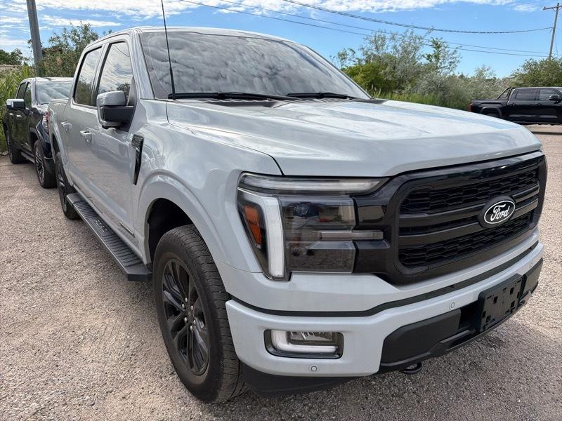 Ford F-150 4WD SuperCrew 145" Lariat 2024
