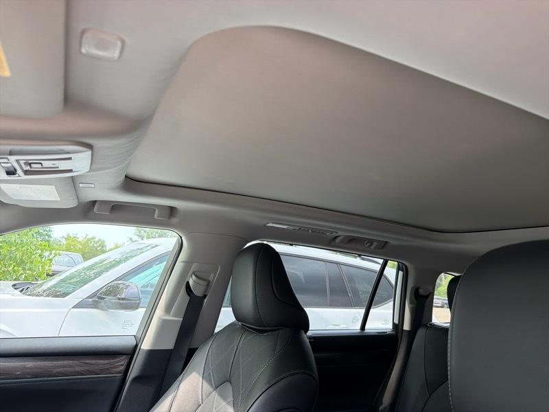 Toyota Highlander Hybrid Platinum AWD 2025