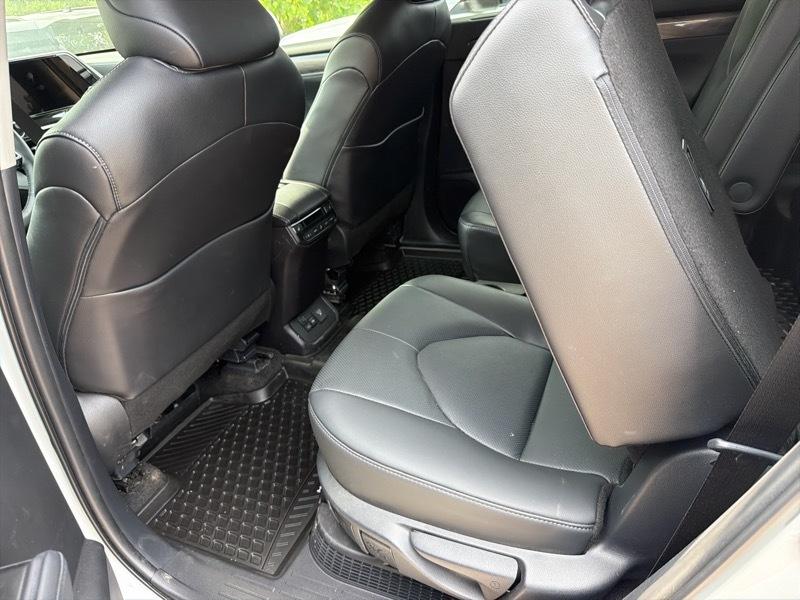 Toyota Highlander Hybrid Platinum AWD 2025