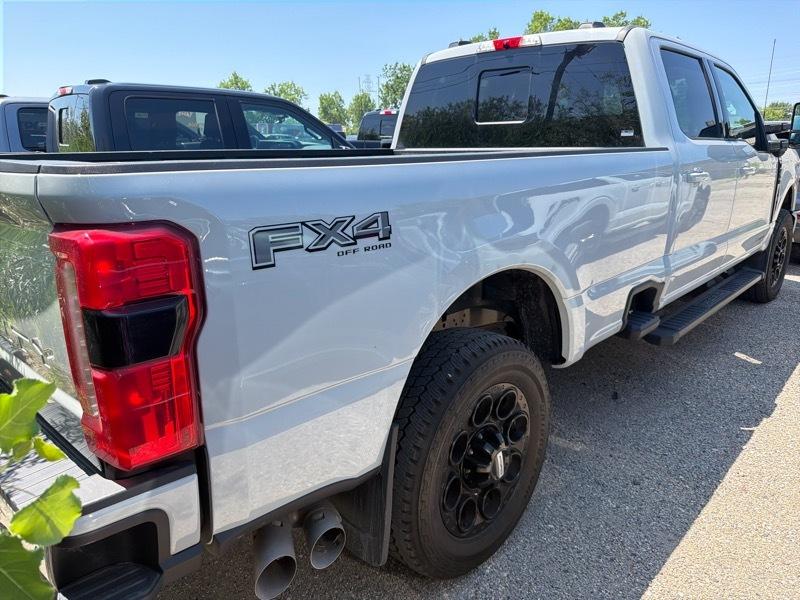 Ford F-250 SD Lariat Crew Cab 4WD 2026