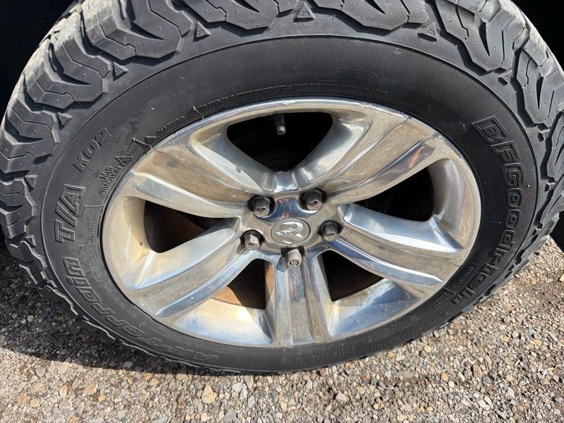 RAM 1500 Classic SLT Crew Cab SWB 4WD 2019