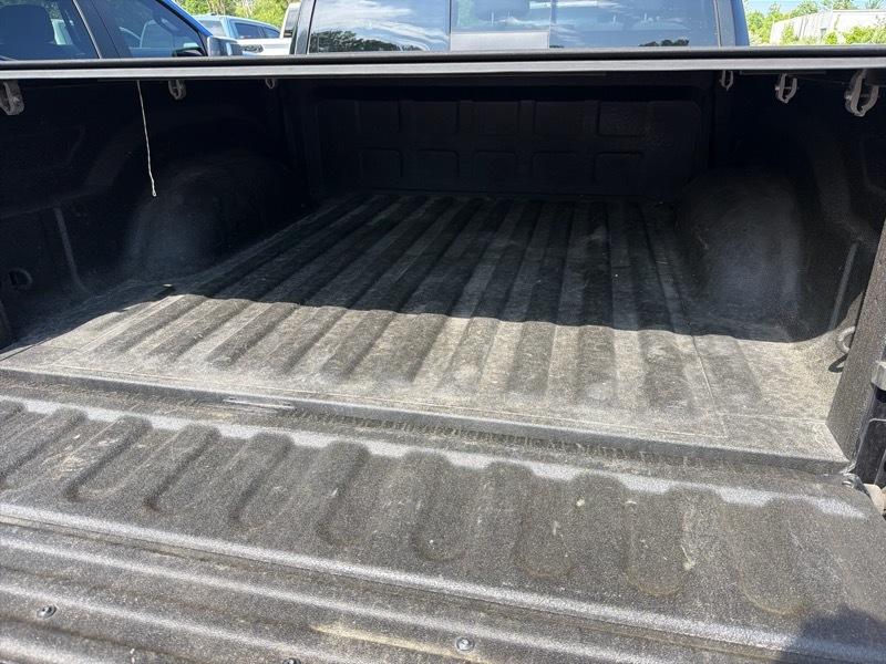 RAM 1500 Classic SLT Crew Cab SWB 4WD 2019