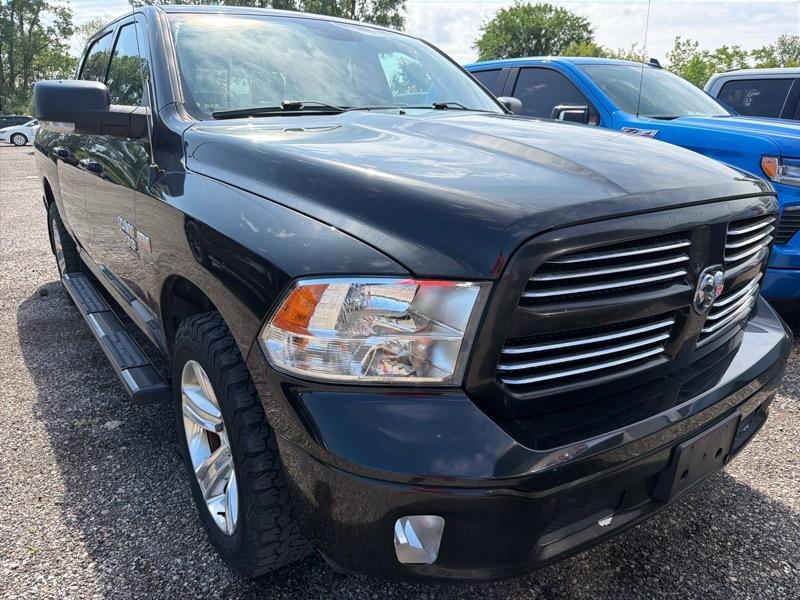 RAM 1500 Classic SLT Crew Cab SWB 4WD 2019
