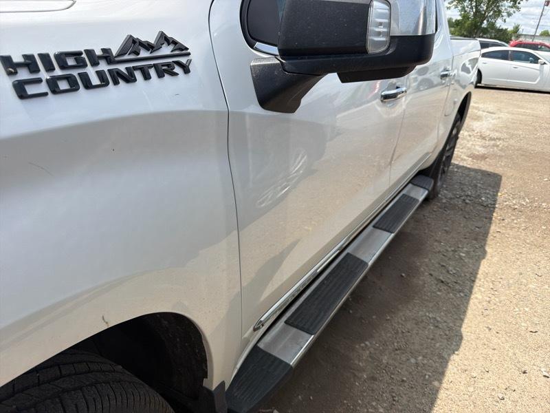 Chevrolet Silverado 1500 High Country Crew Cab 4WD 2024