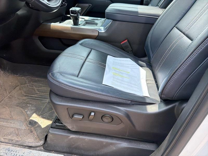 Chevrolet Silverado 1500 High Country Crew Cab 4WD 2024