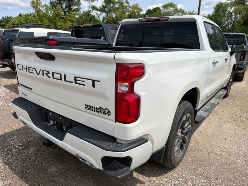 Chevrolet Silverado 1500 High Country Crew Cab 4WD 2024