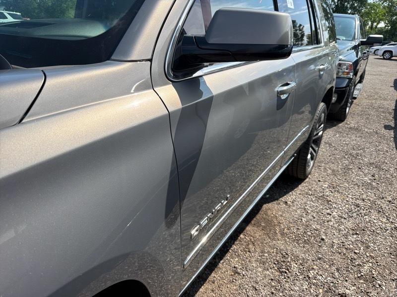 GMC Yukon Denali 4WD 2019