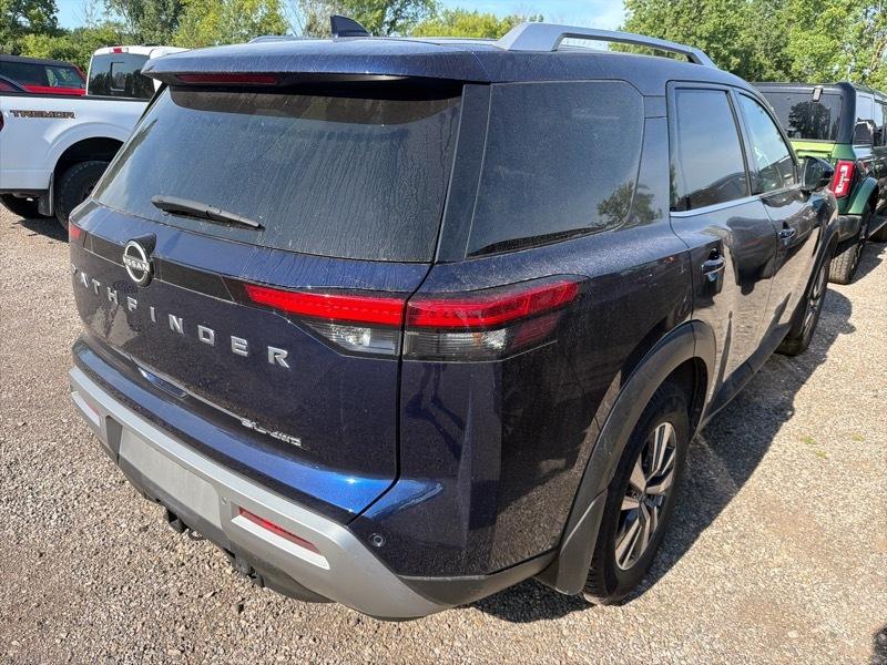 Nissan Pathfinder SL 4WD 2023