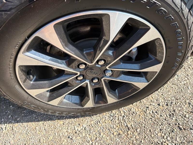 Jeep Grand Cherokee L Overland 4WD 2022