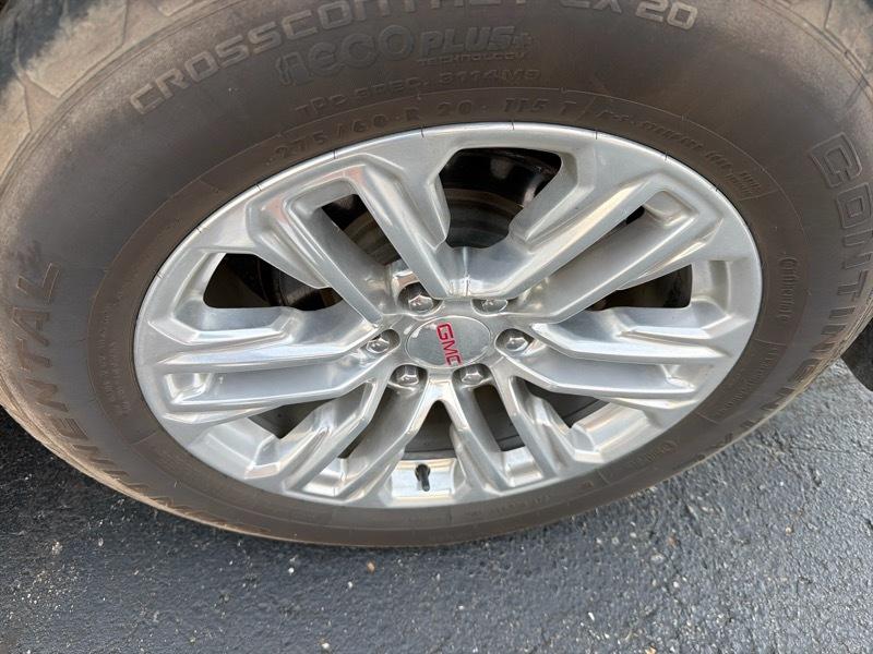 GMC Yukon SLT 4WD 2023