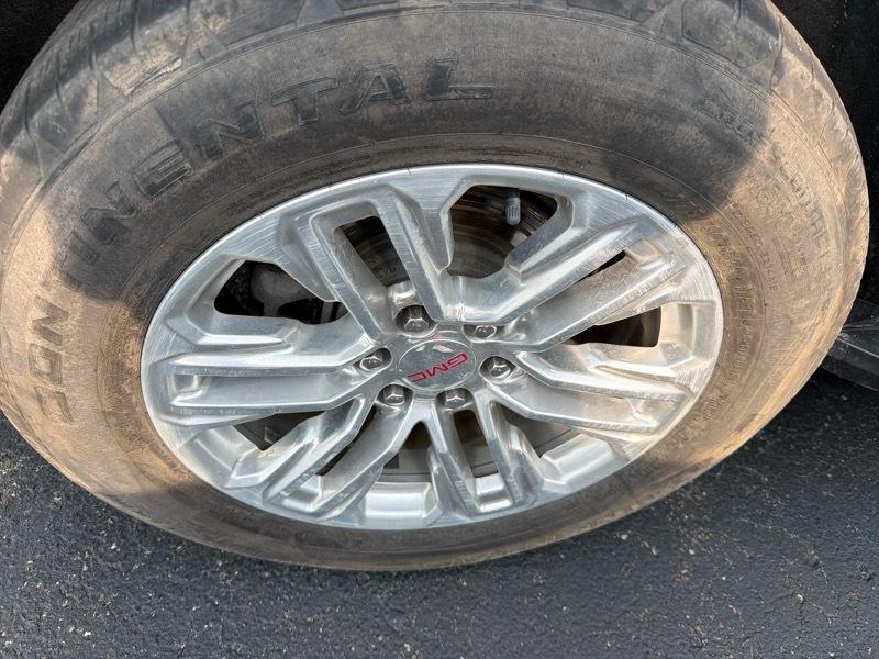 GMC Yukon SLT 4WD 2023