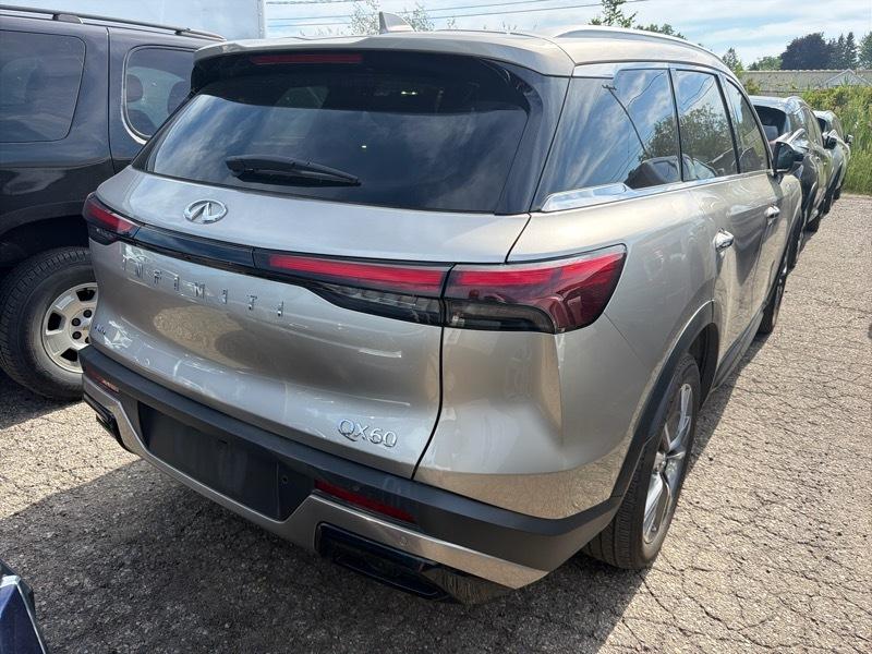 Infiniti QX60 LUXE AWD 2024