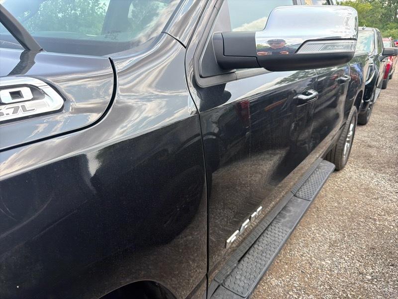 RAM 1500 Big Horn Crew Cab SWB 4WD 2022