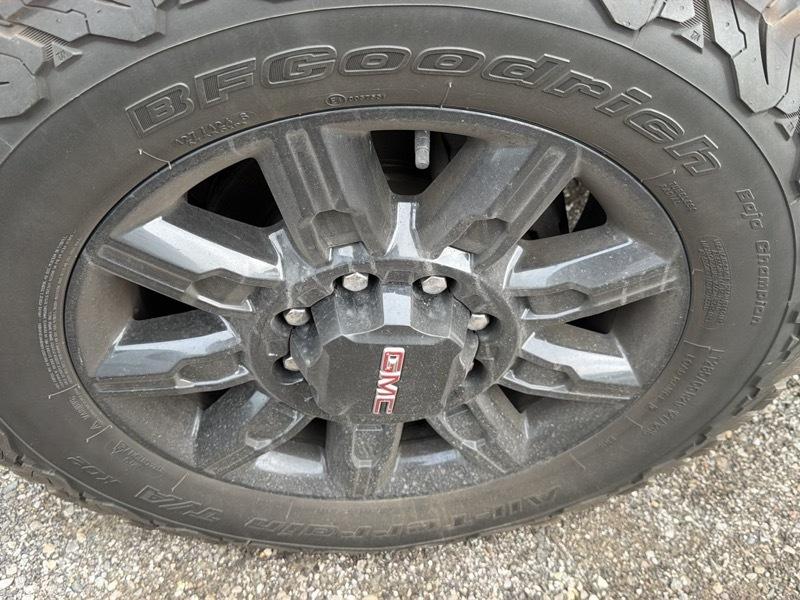 GMC Sierra 2500HD AT4 Crew Cab 4WD 2024