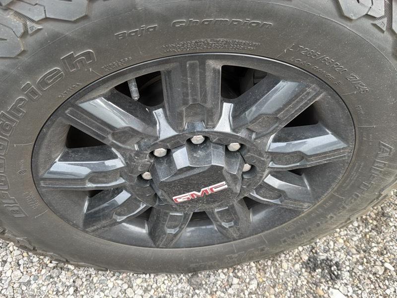 GMC Sierra 2500HD AT4 Crew Cab 4WD 2024