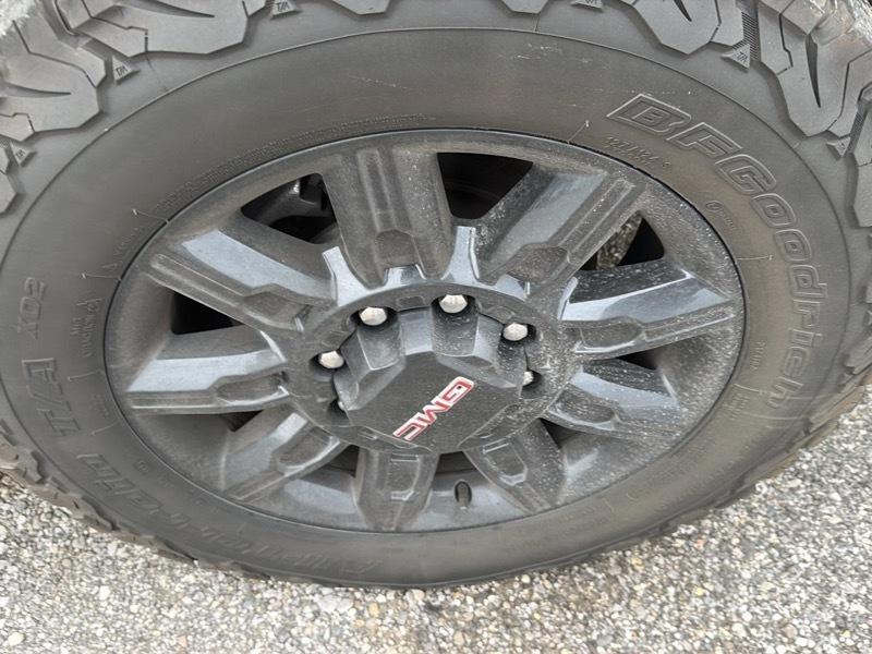 GMC Sierra 2500HD AT4 Crew Cab 4WD 2024