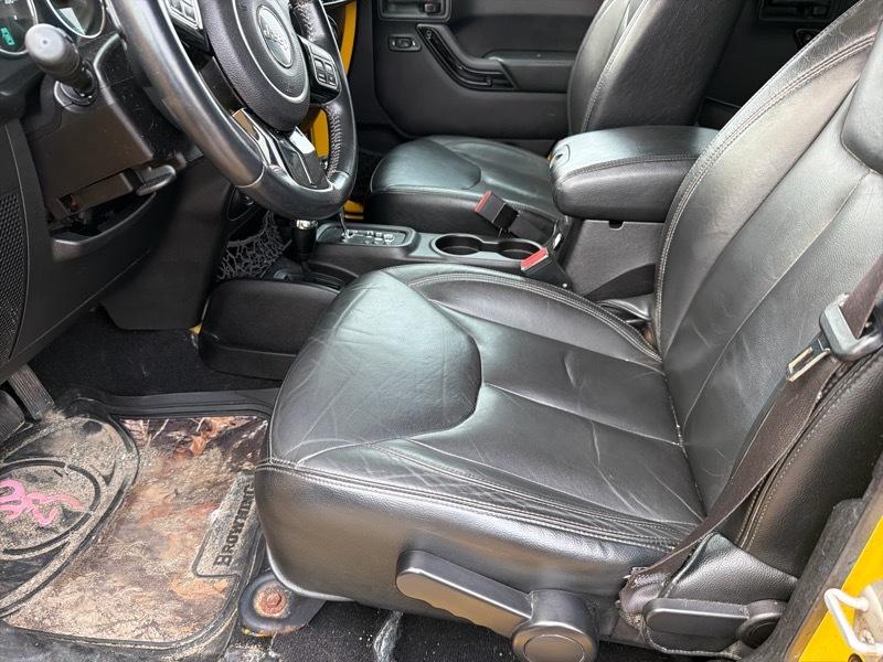 Jeep Wrangler Unlimited Sahara 4WD 2015