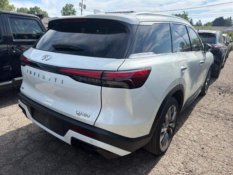 Infiniti QX60 LUXE AWD 2024