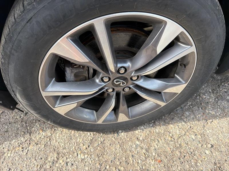 Infiniti QX60 LUXE AWD 2024