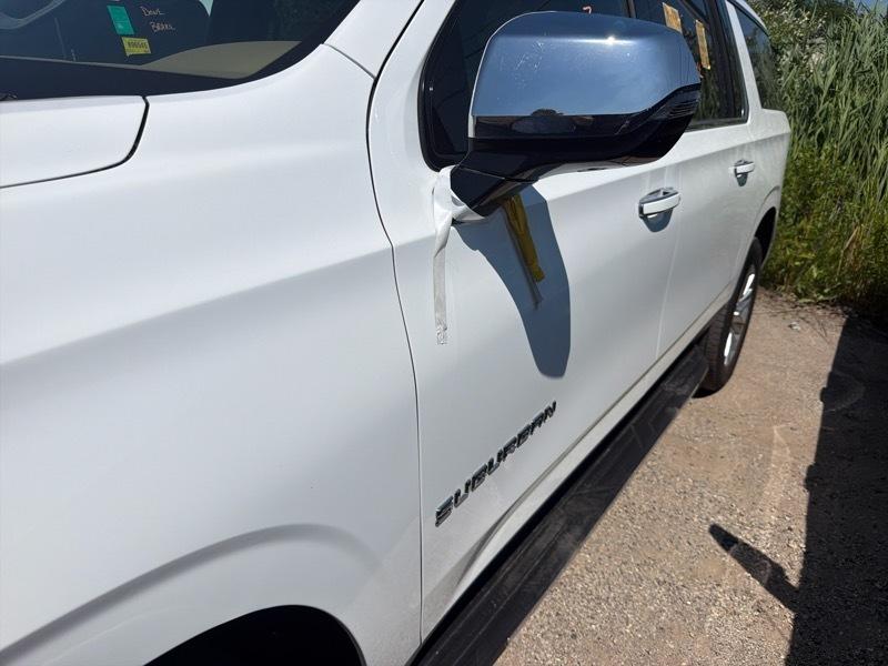 Chevrolet Suburban  2023
