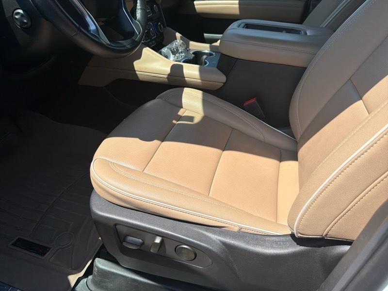 Chevrolet Suburban  2023