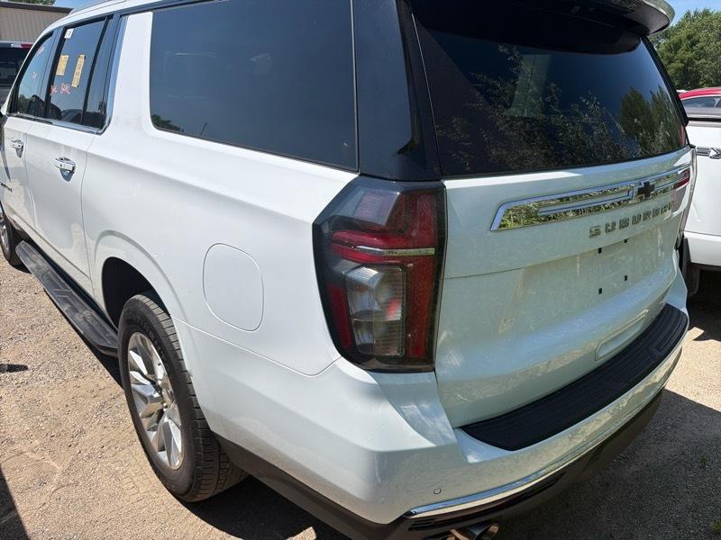 Chevrolet Suburban  2023