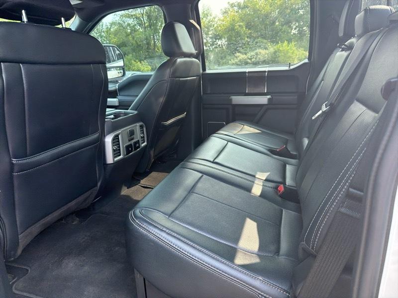 Ford F-250 SD Lariat Crew Cab 4WD 2022