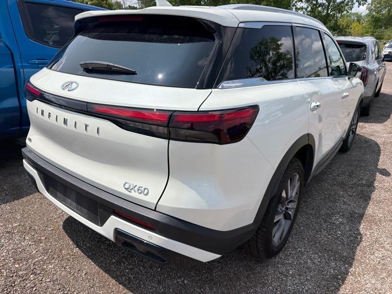 Infiniti QX60 LUXE AWD 2024