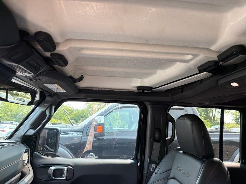 Jeep Wrangler Sahara 2024
