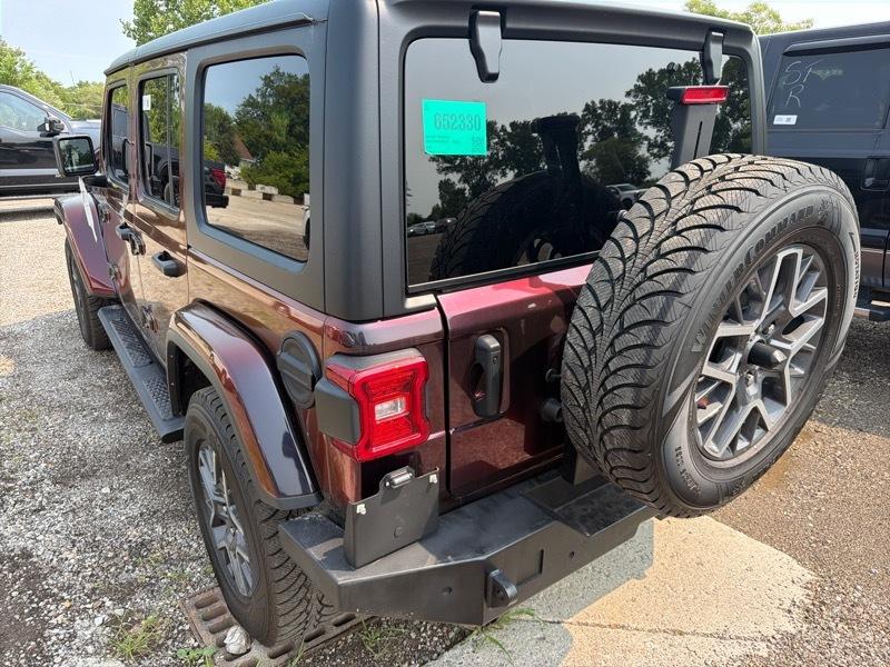 Jeep Wrangler Sahara 2024