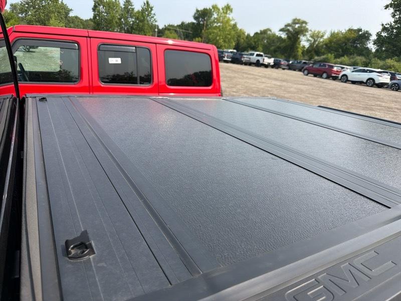 GMC Sierra 1500 SLT Crew Cab 4WD 2022