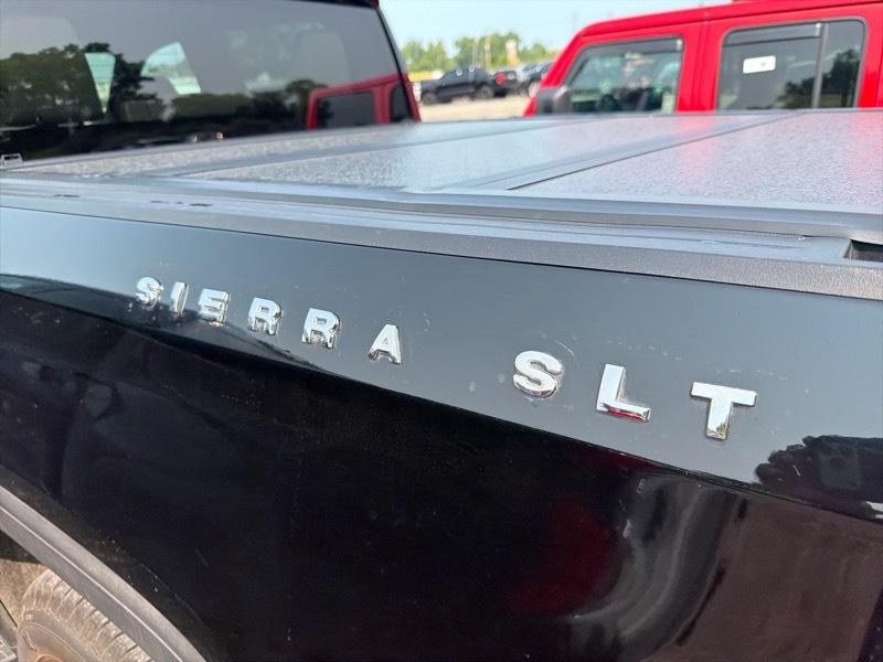 GMC Sierra 1500 SLT Crew Cab 4WD 2022