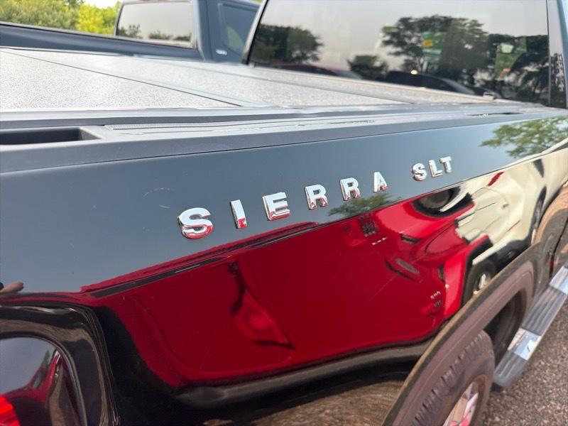 GMC Sierra 1500 SLT Crew Cab 4WD 2022