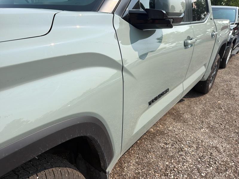 Toyota Tundra SR5 CrewMax 4WD 2026