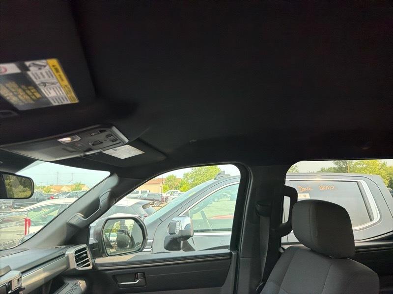 Toyota Tundra SR5 CrewMax 4WD 2025