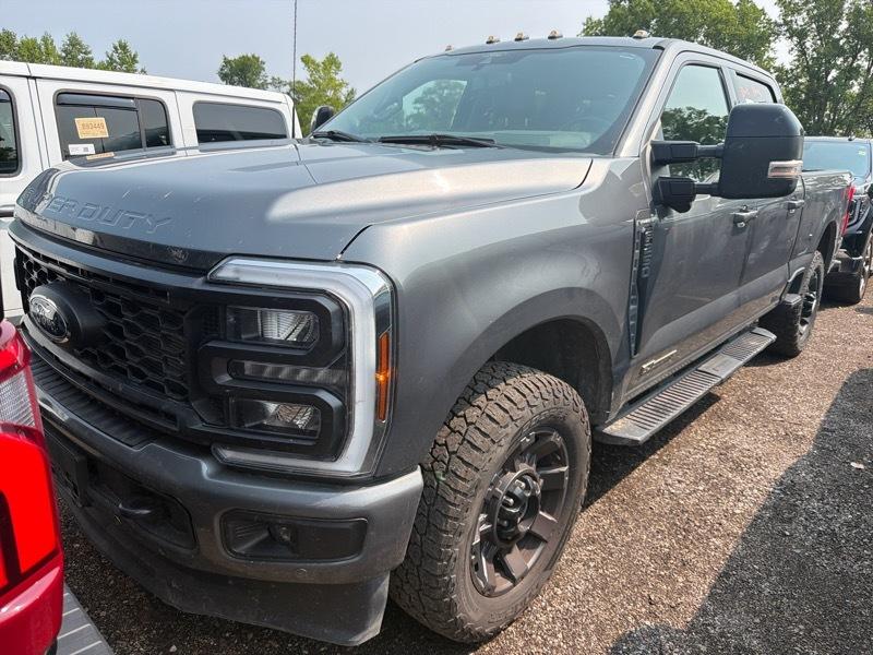 Ford F-250 SD Lariat Crew Cab 4WD 2024