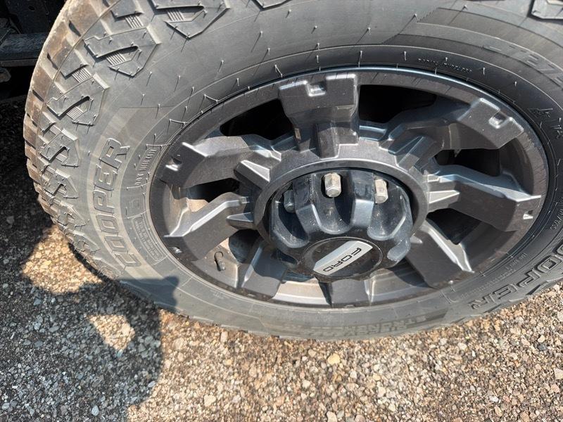Ford F-250 SD Lariat Crew Cab 4WD 2024