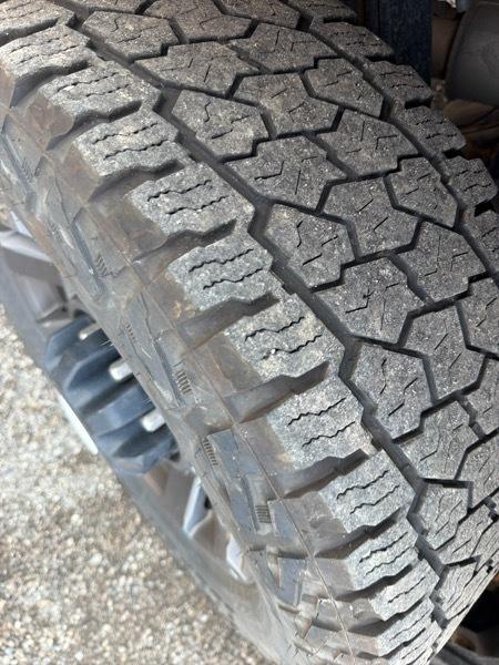 Ford F-250 SD Lariat Crew Cab 4WD 2024