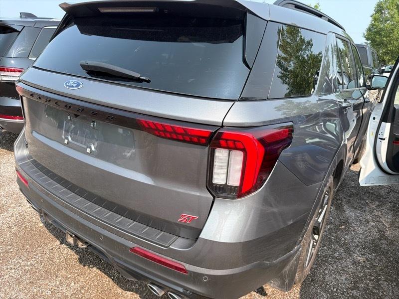 Ford Explorer  2025