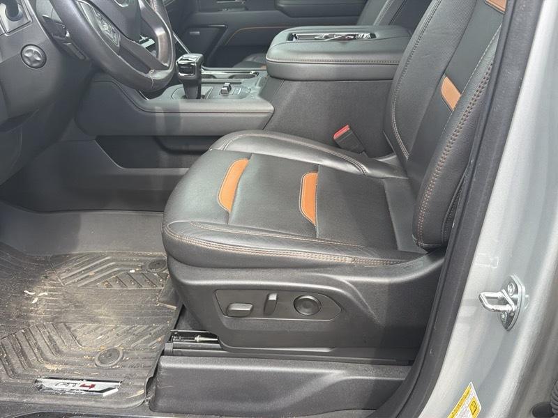 GMC Sierra 1500 AT4 Crew Cab 4WD 2022