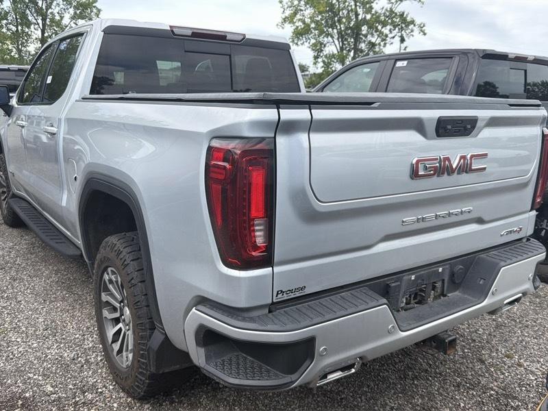 GMC Sierra 1500 AT4 Crew Cab 4WD 2022