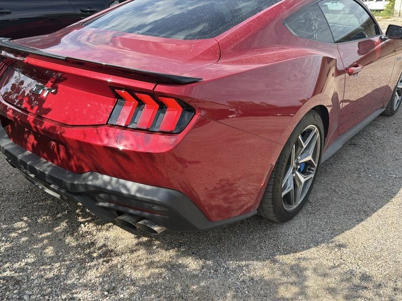 Ford Mustang  2024