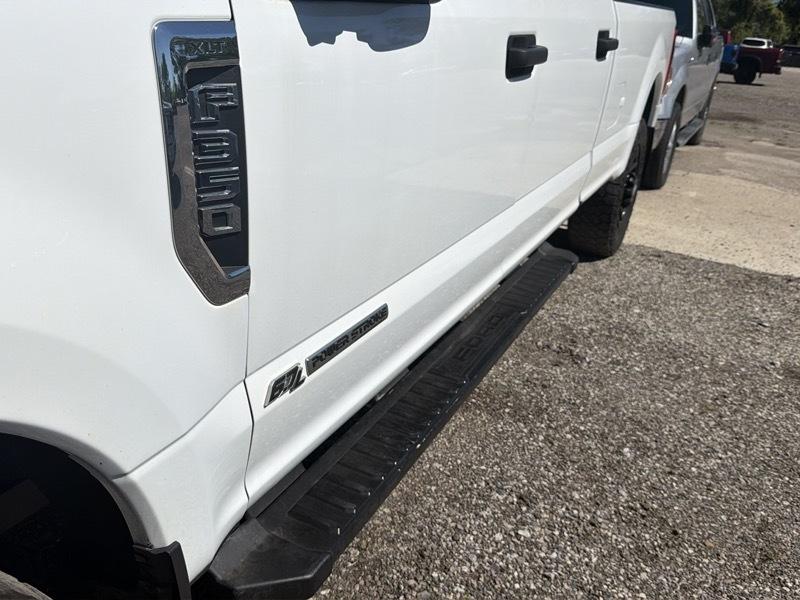 Ford F-350 SD XLT Crew Cab Long Bed 4WD 2022