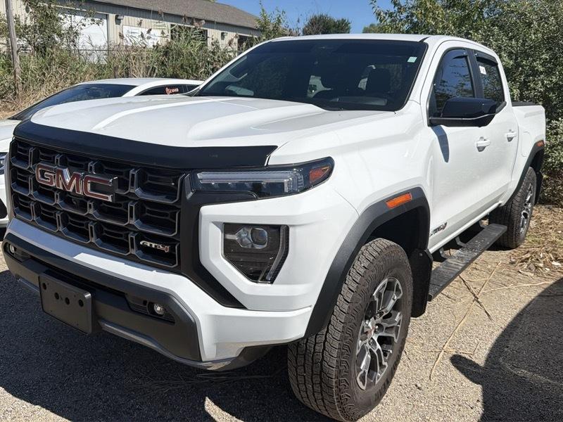 GMC Canyon AT4 Crew Cab 4WD 2024